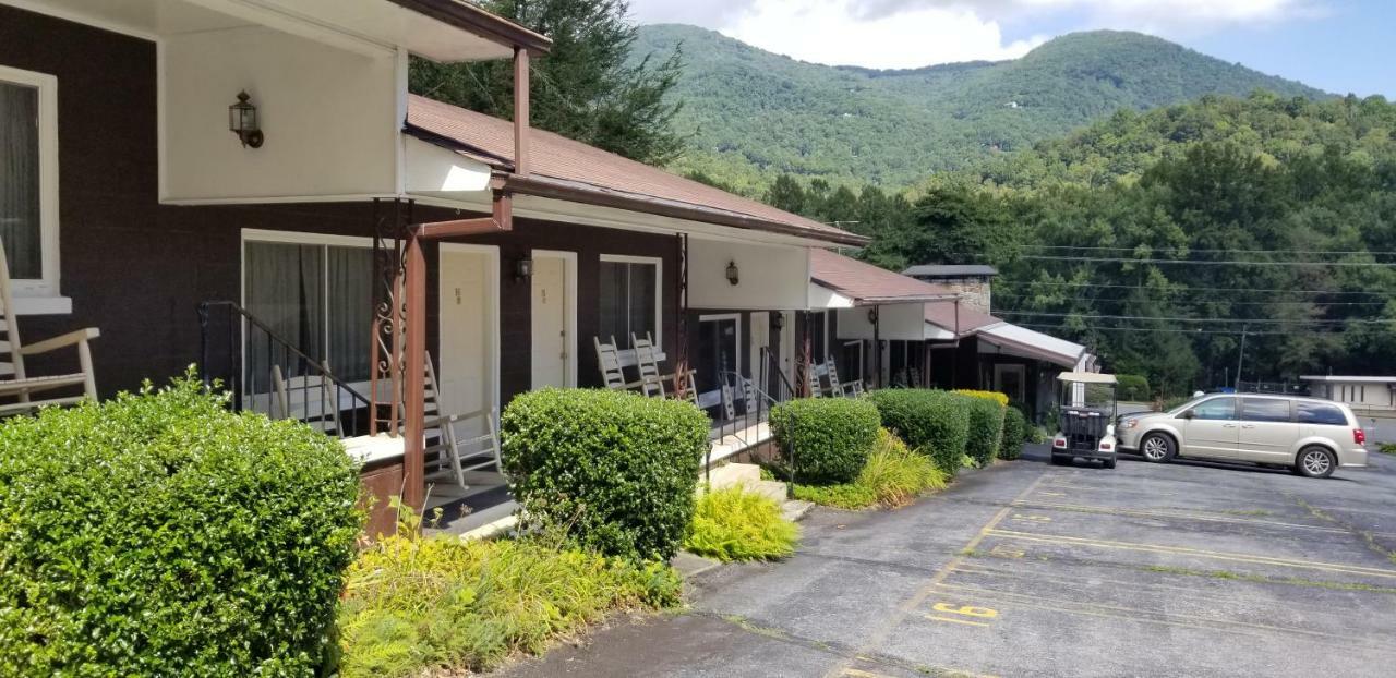 Tanglewood Motel And Log Cabins Маги Вали Екстериор снимка